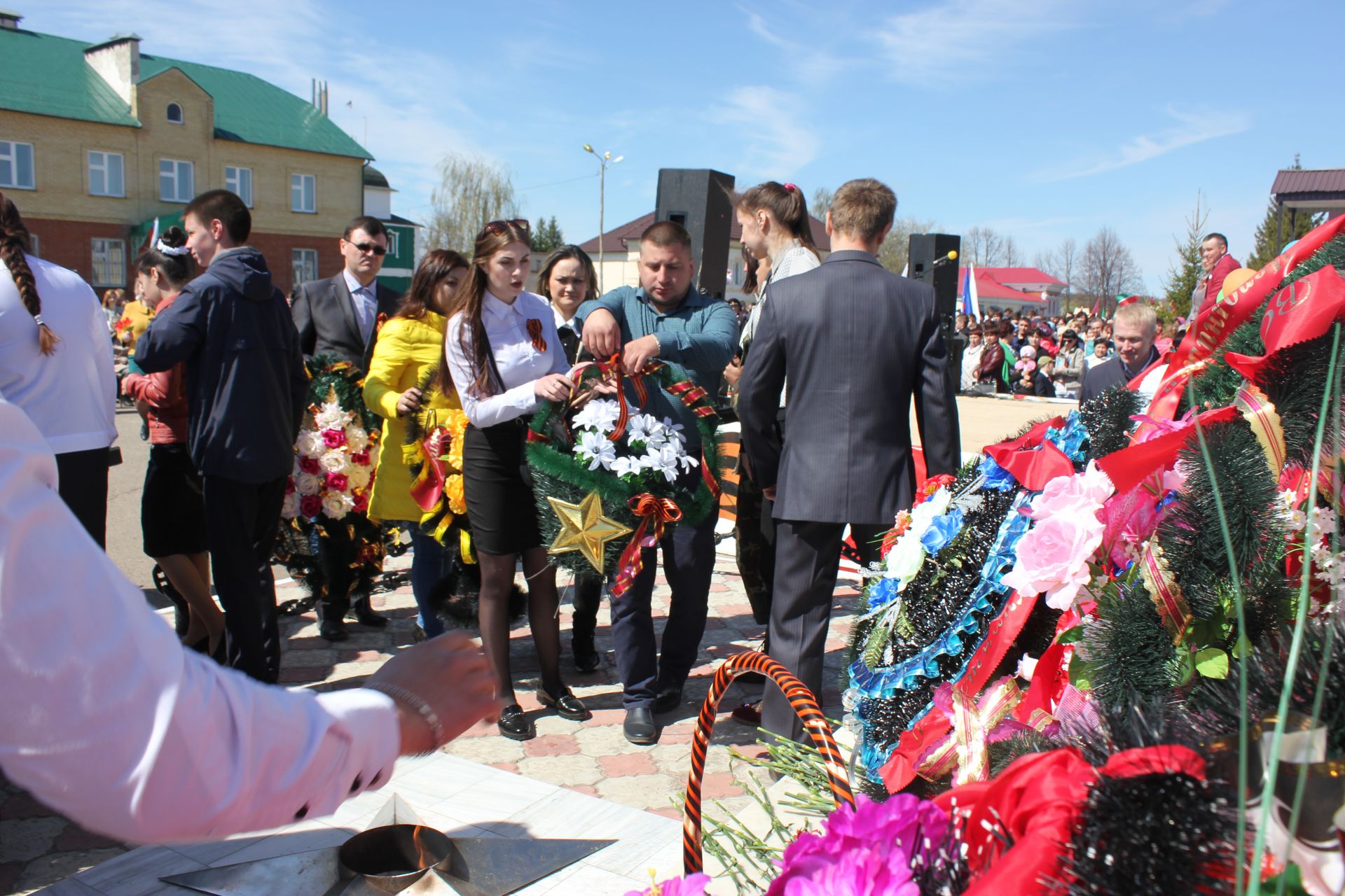В селе Базарные Матаки Алькеевского района состоялся торжественный митинг ко Дню Победы.