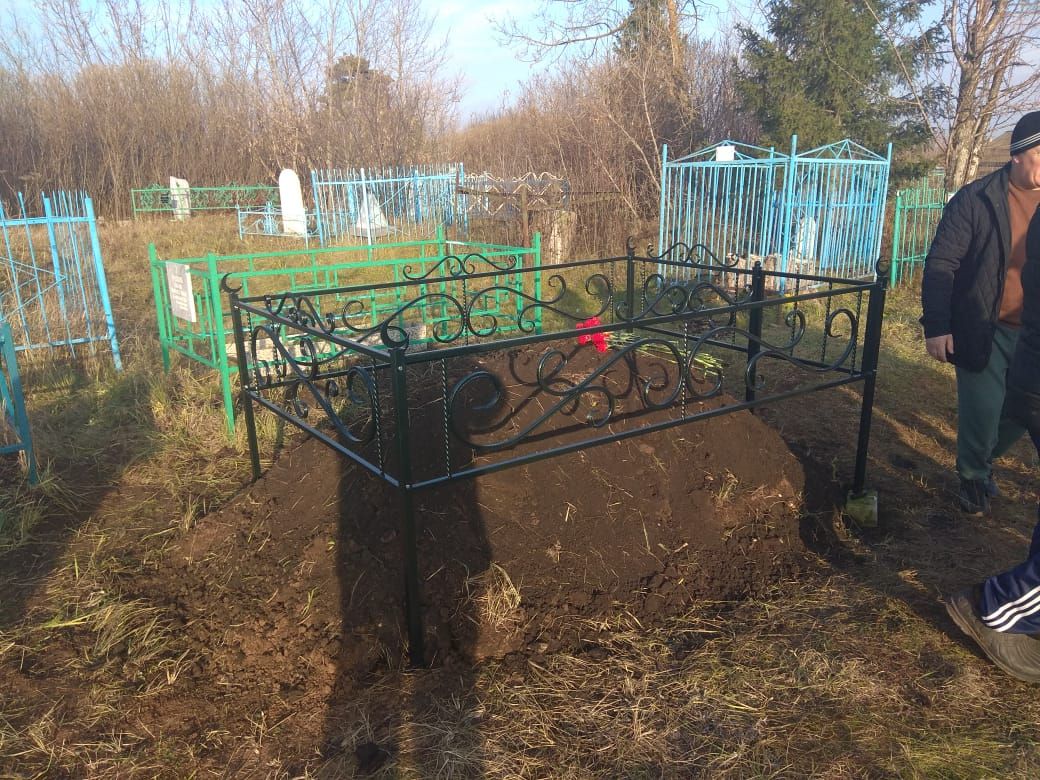 Алькеевский район: наша землячка Айгуль Фазыйлова, скончавшаяся от рака в 31 год, похоронена на кладбище села Старое Камкино