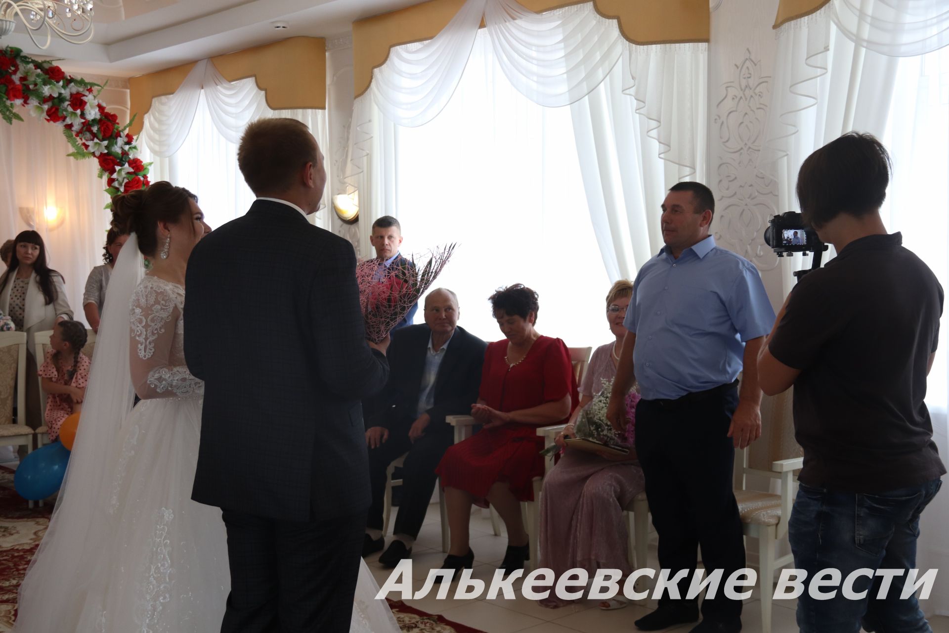 В Алькеевском районном отделе ЗАГС зарегистрирована семья Смирновых