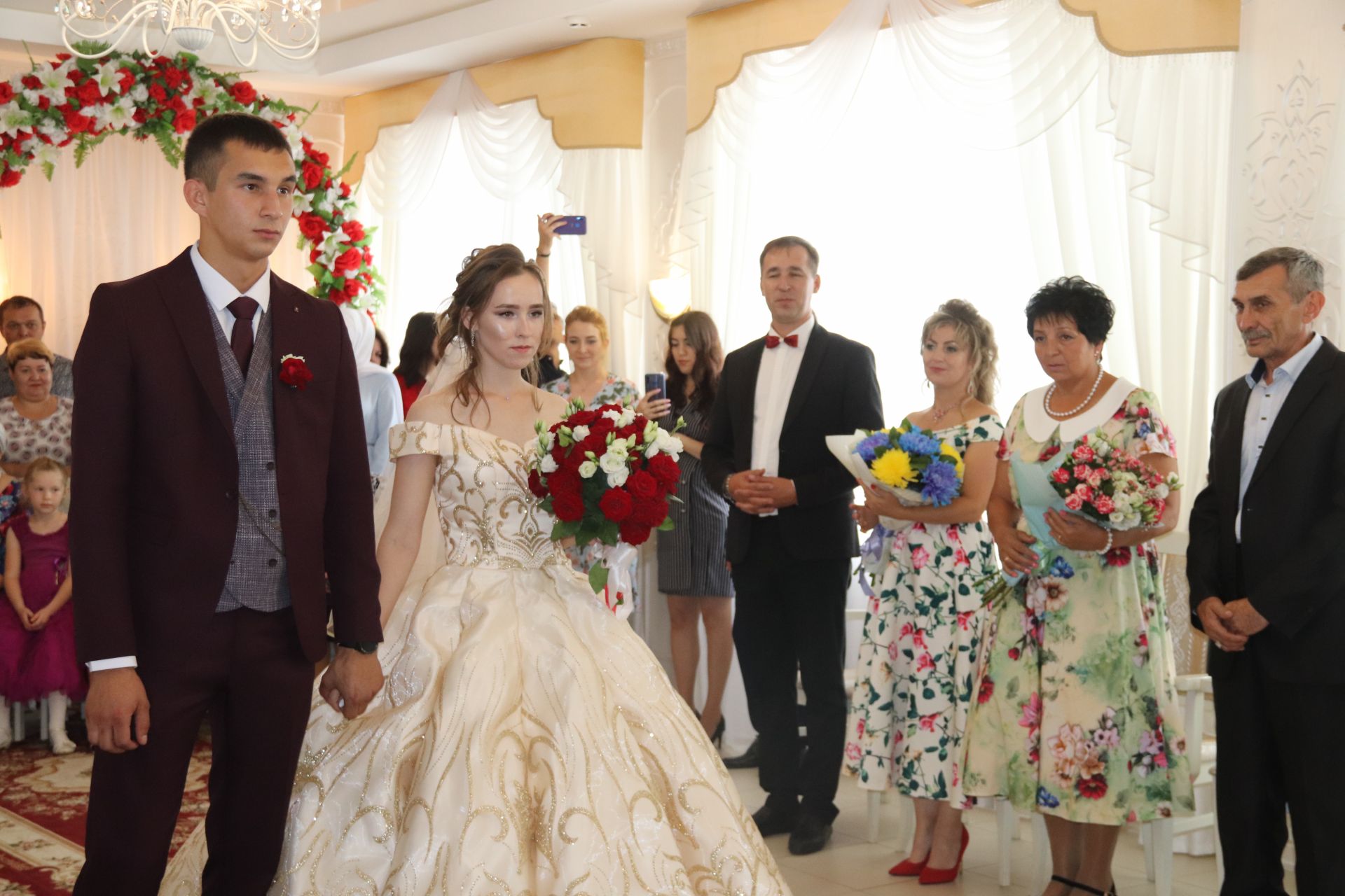 Алькеевский район: в отделе ЗАГС сегодня состоялась торжественная регистрация брака Мансура Хамидуллина и Чулпан Шигаповой