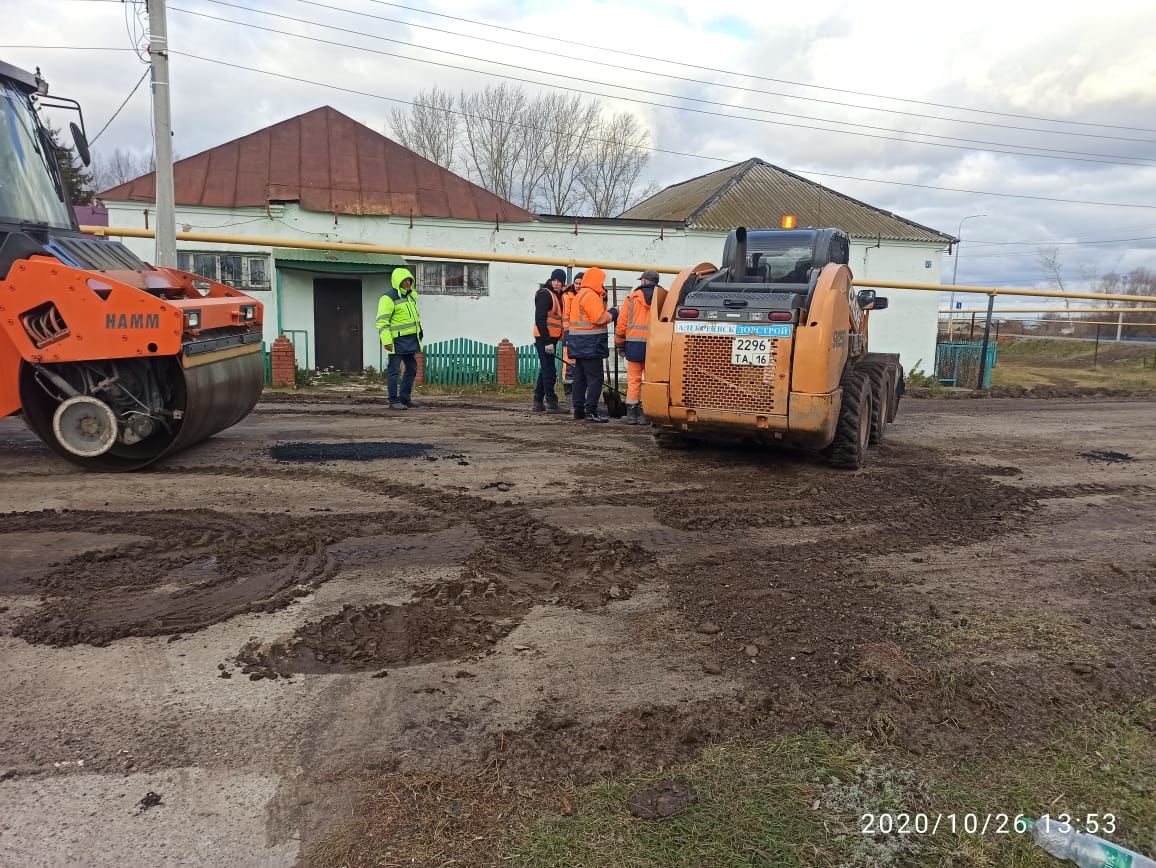 Алькеевский район: В Нижнем Алькеево ремонтируют дорогу до сельского дома культуры