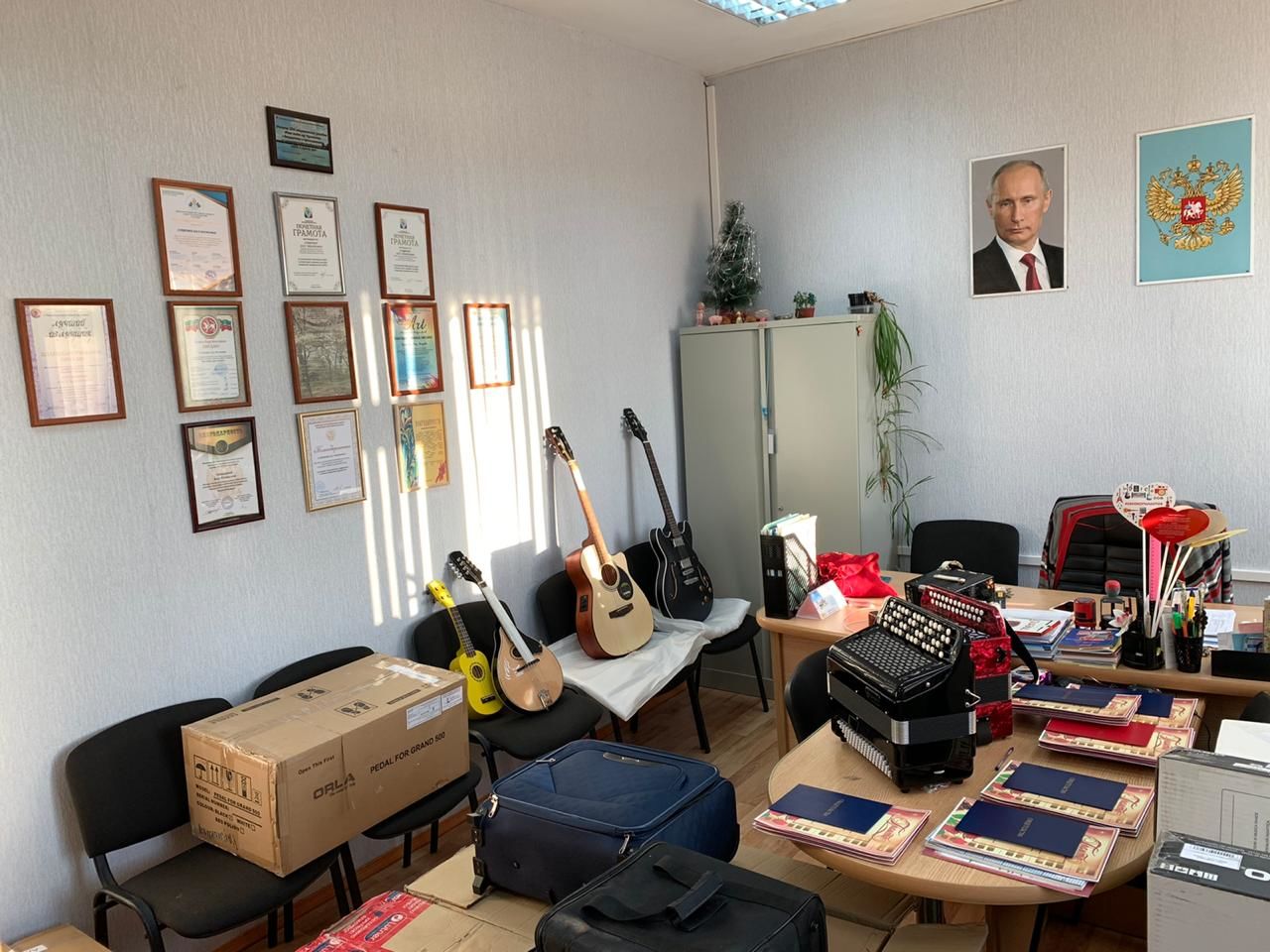 Алькеевская музыкальная школа получила  большие подарки в связи с 50- летним юбилеем