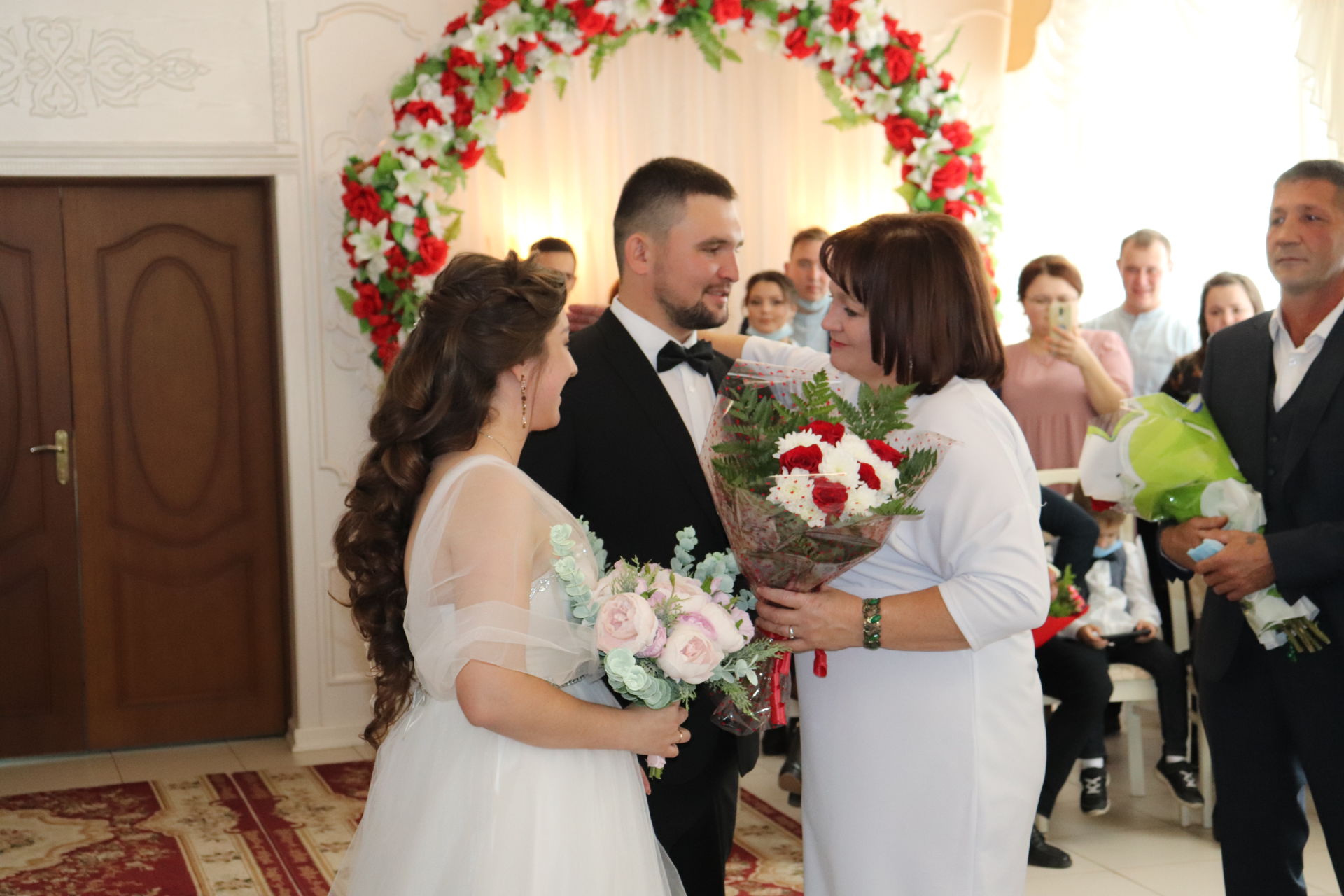 В Алькеевском районе сочетались браком Ильнур и Аида Давлетшины