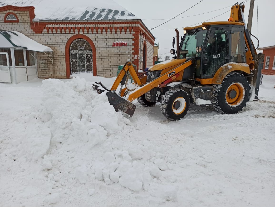 На новогодних каникулах из Алькеевского райцентра вывезли порядка тысячи кубометров снега