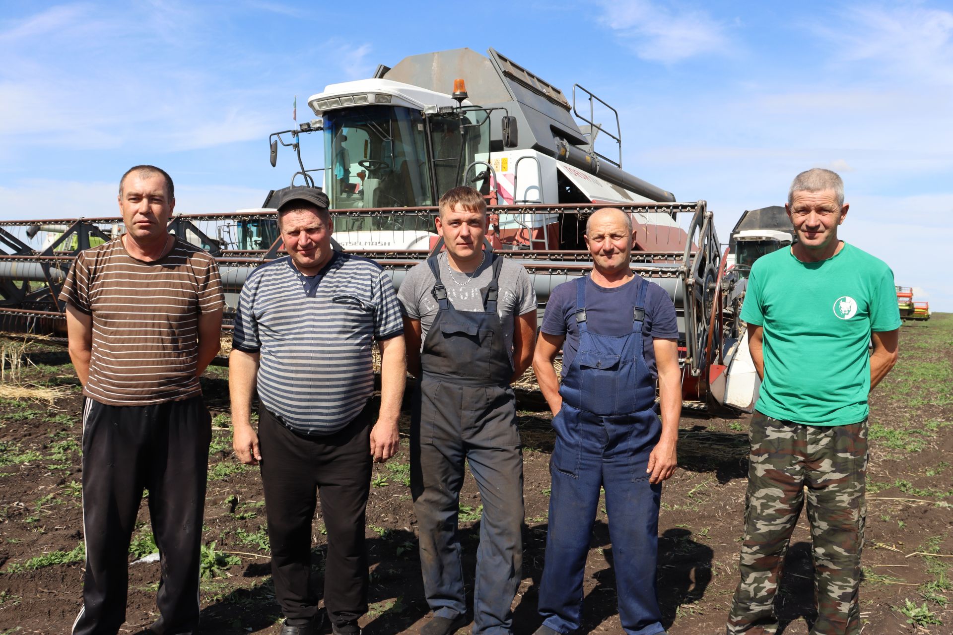 В Алькеевском районе продолжается уборочная страда