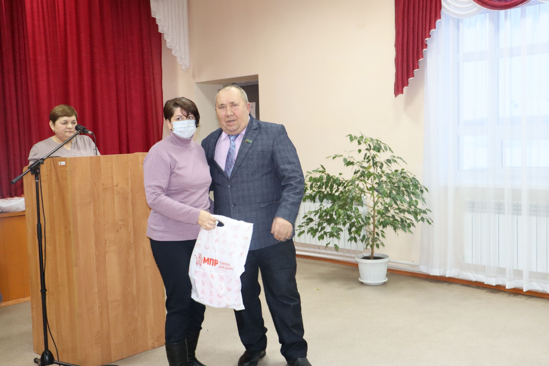 Юхмачы авыл җирлегендә узган халык җыенында 2023 елда башкарылган эшләр турында сөйләделәр