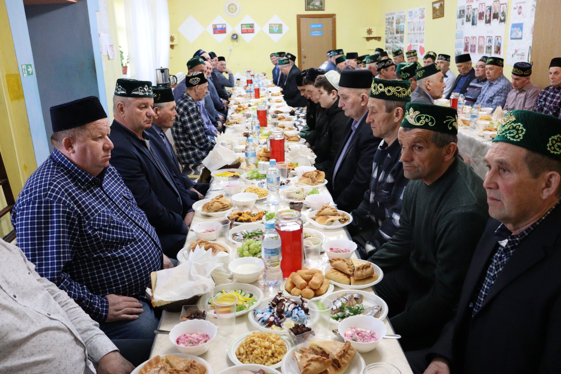 Фоат Вәлиев: “Тынычлык теләп, догалар кылыйк”