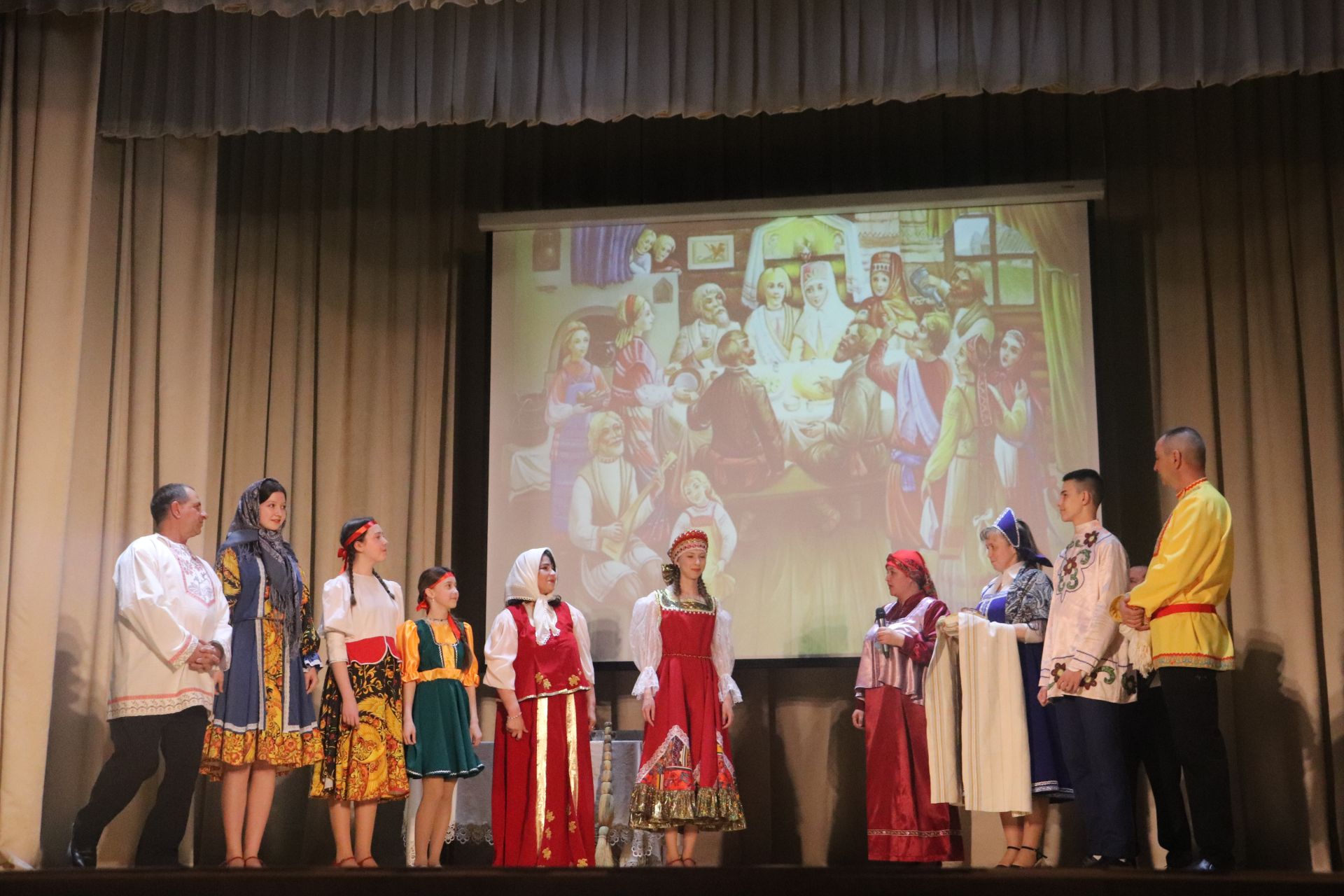 Әлки районы: Базарлы Матакның Нәби Дәүли исемендәге гимназиясе коллективының хисап концерты булды