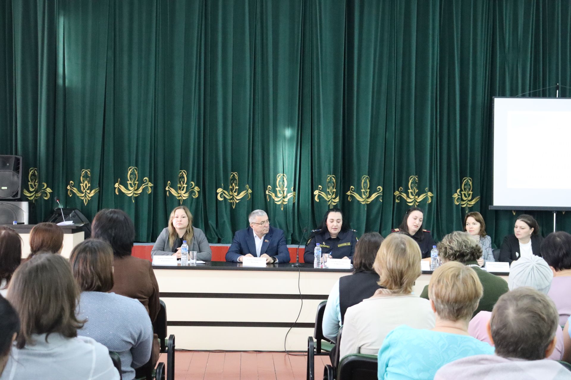 Әлки районында Бала хокукларын яклау көненә багышланган чара узды