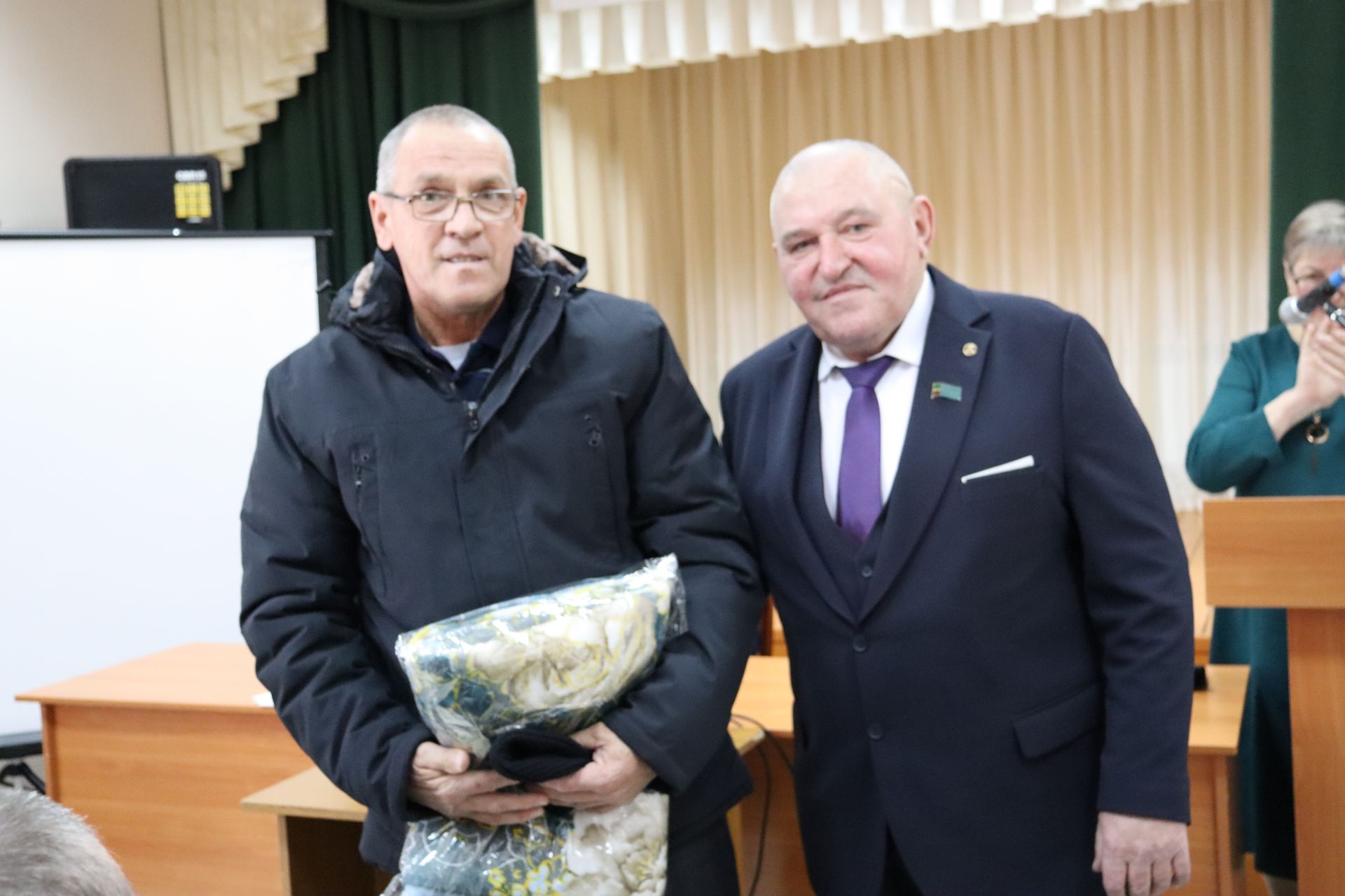 Иске Камка авыл җирлеге башлыгы Фәргать Әкъбәров: «Узган  елда шатлыклы яңалыклар күп булды»