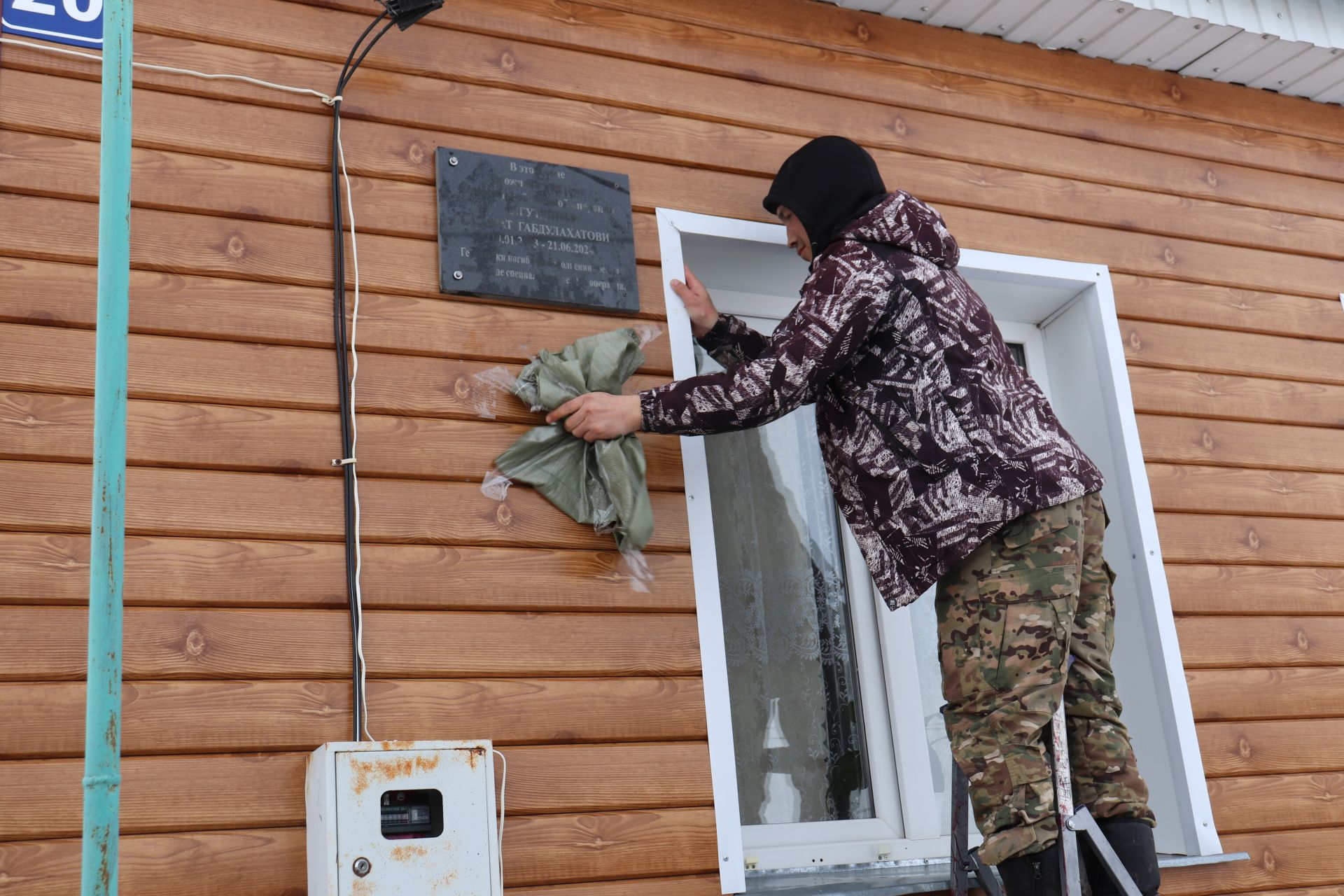 Базарлы Матакта махсус хәрби операциядә катнашучылар истәлегенә мемориаль такталар ачылды
