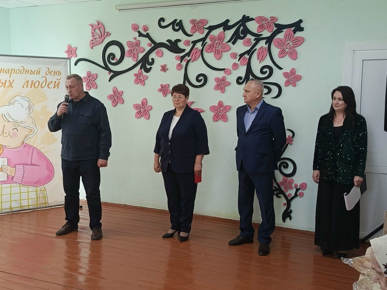 Өлкәннәр көнендә Юхмачыдагы картлар йортында кунаклар булды