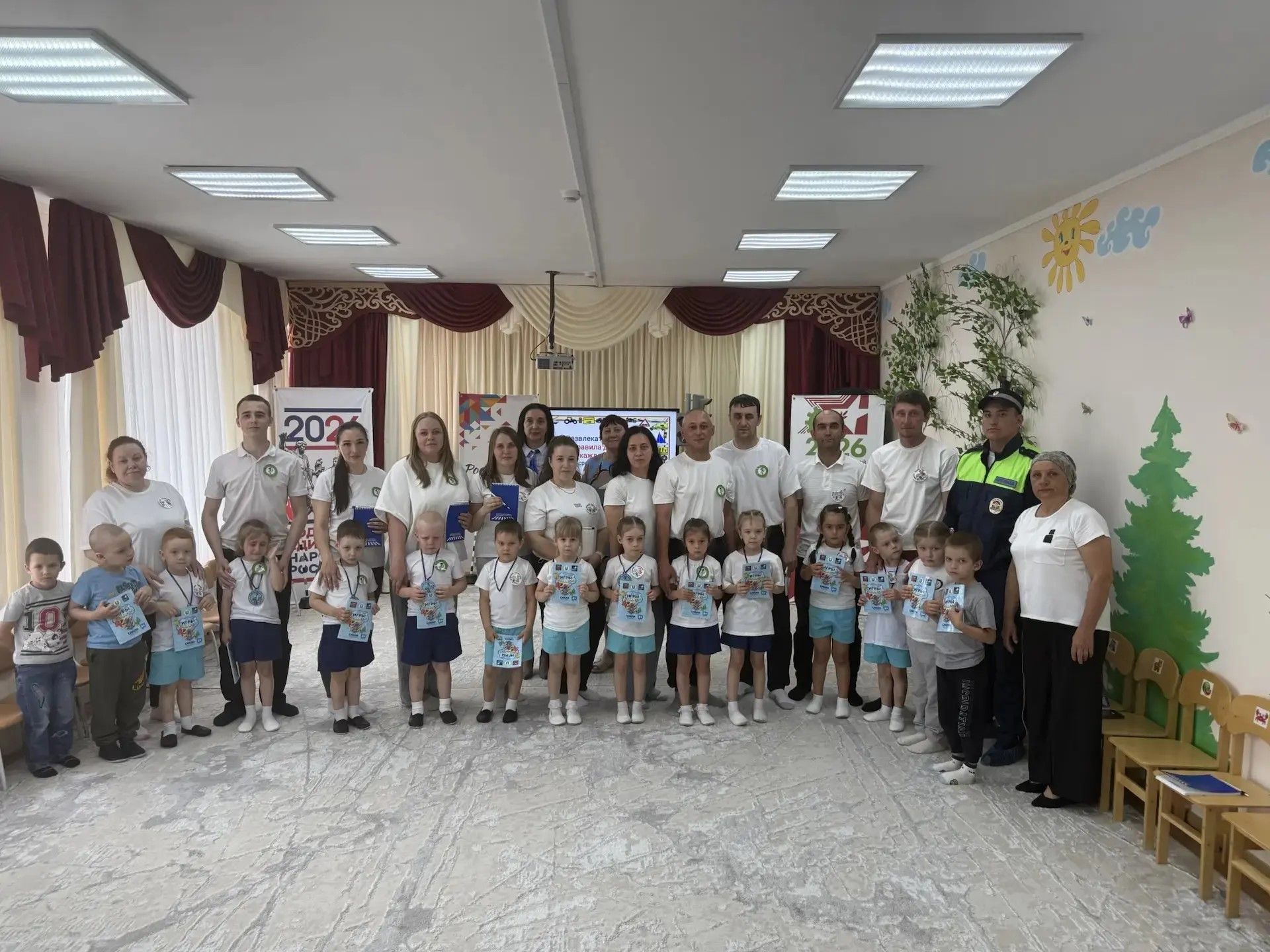 «Каенкай» балалар бакчасында юл хәрәкәте кагыйдәләре буенча кызыклы уен узды