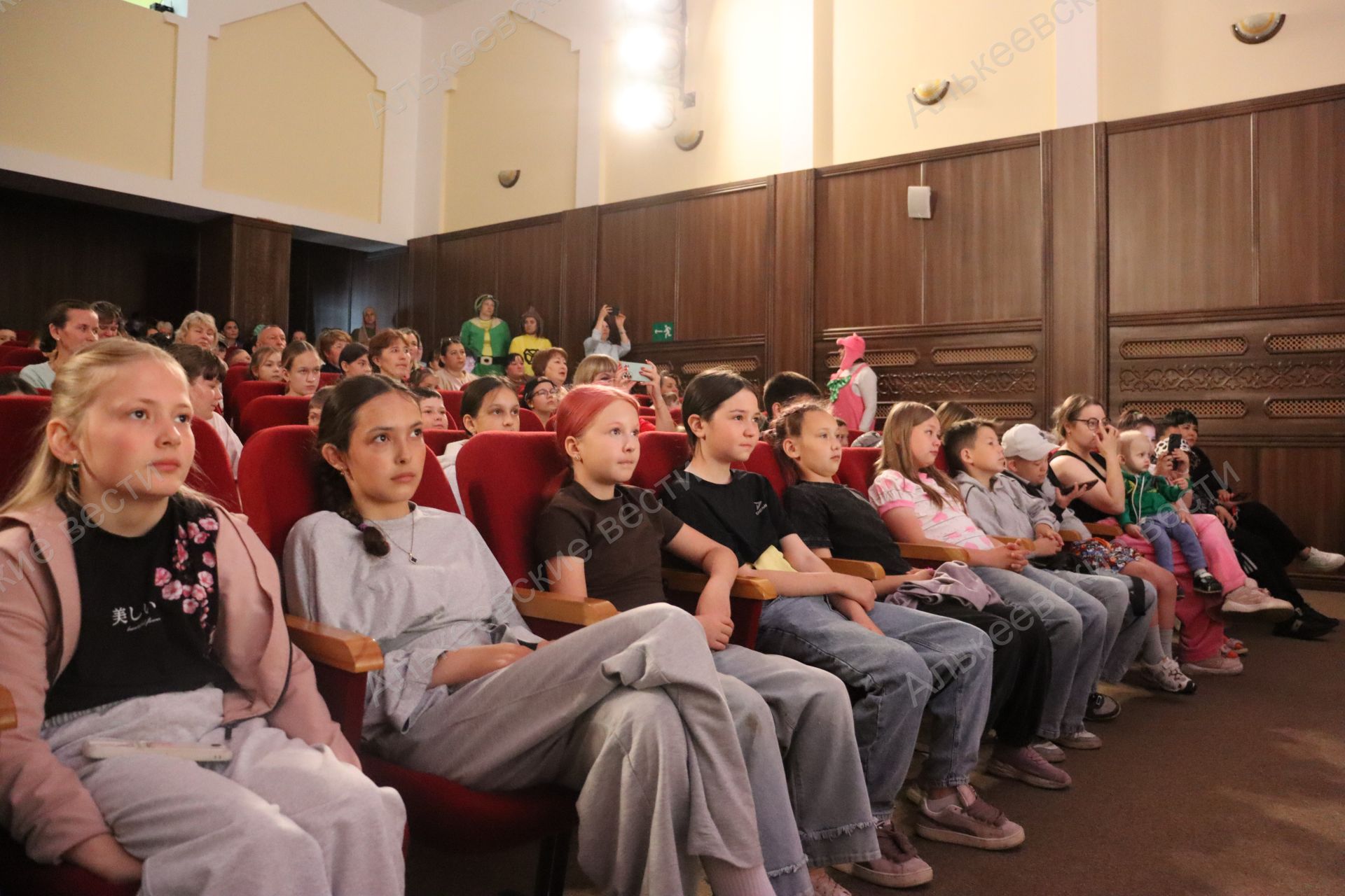 1 июнь –  Халыкара балаларны яклау көне уңаеннан район мәдәният йортында бәйрәм оештырылды