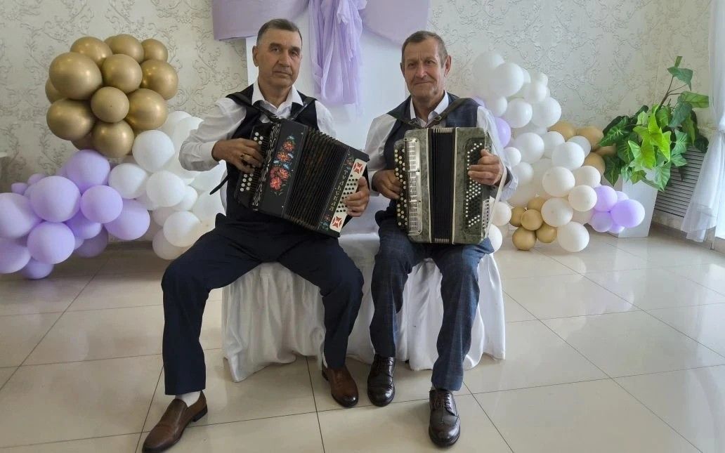 Сыйныфташлар 50 ел үткәч янә очраштылар