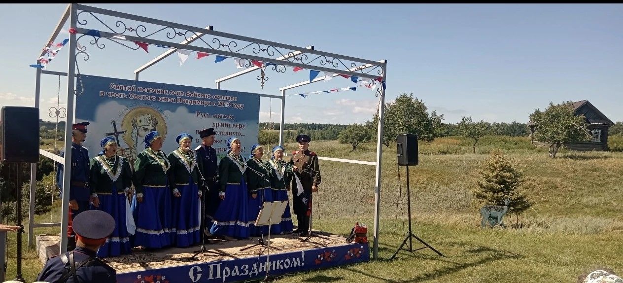 Ансамбль «Рябинушка» села Демидовка приняла участие в праздничной концертной программе в Алексеевском районе