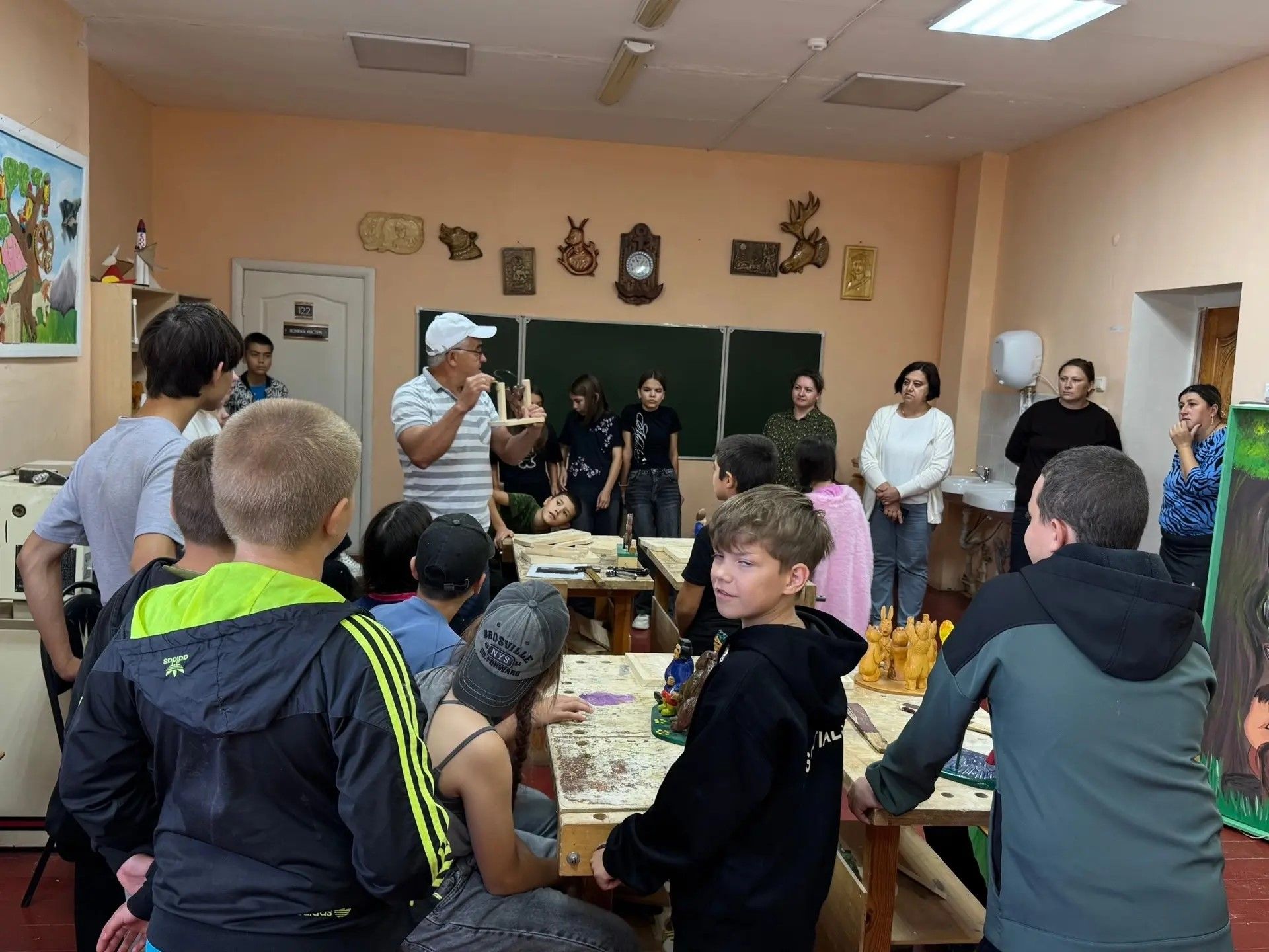 Балалар иҗат йорты кунакларга ишекләрен ачты