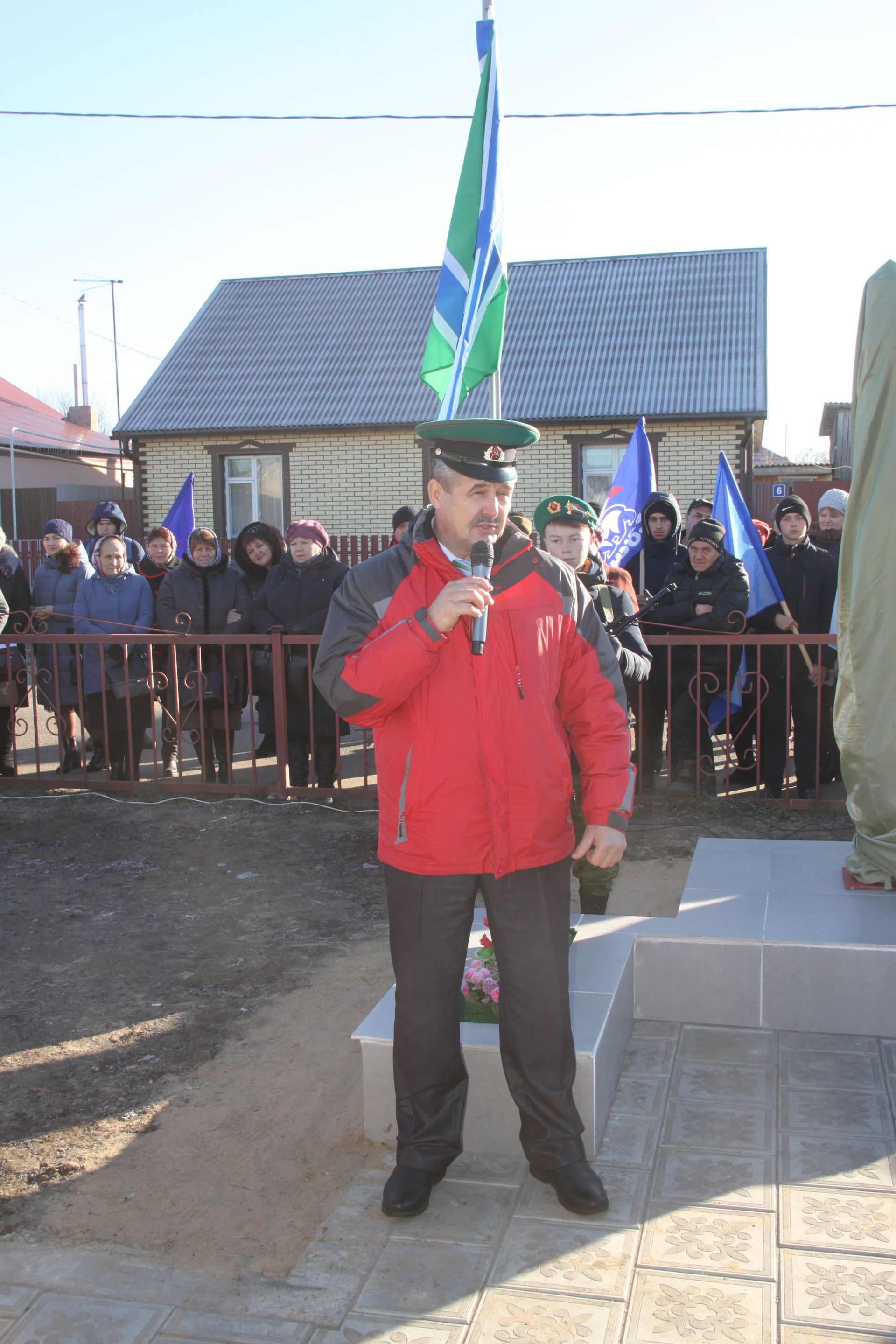 Открытие памятника пограничникам-алькеевцам