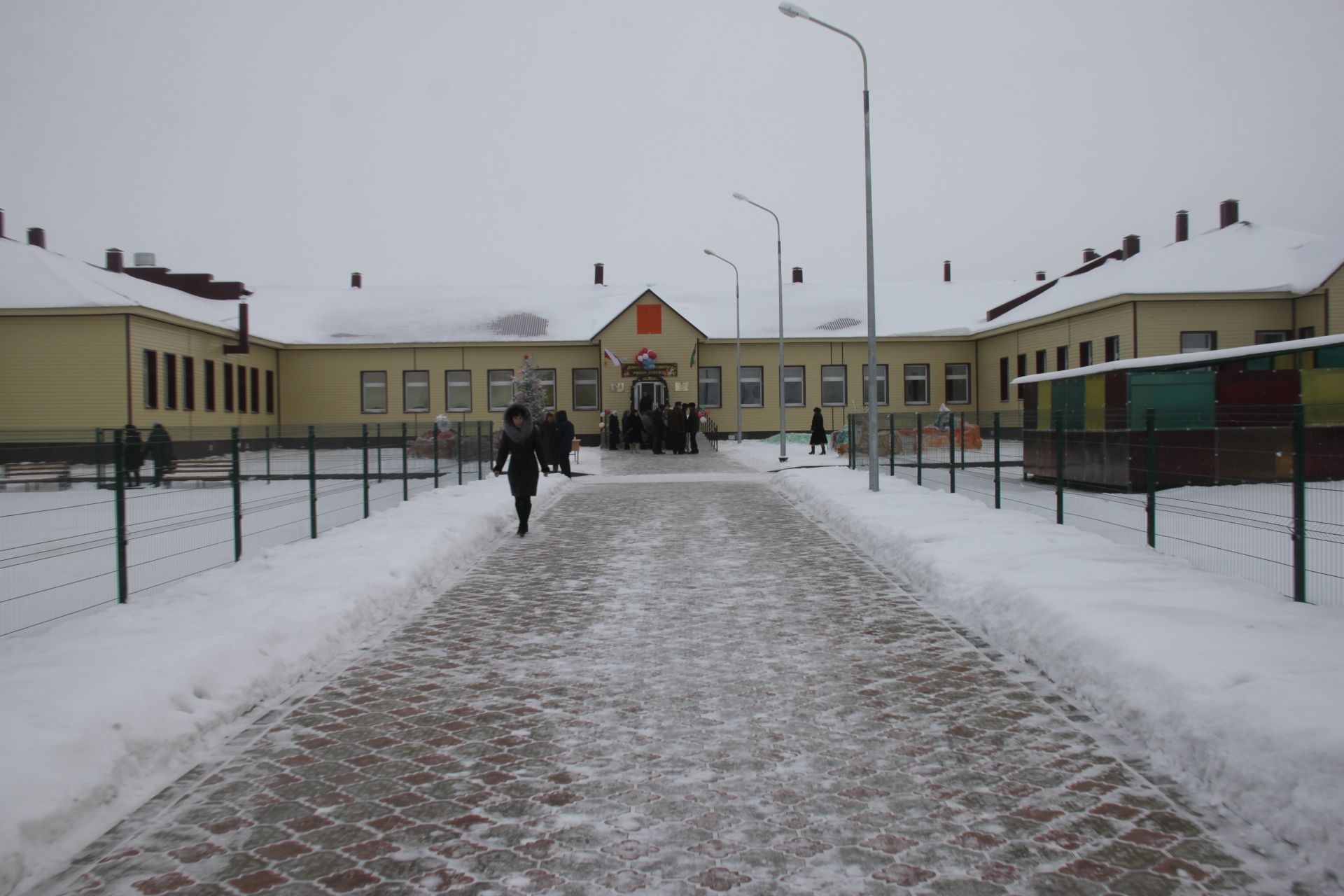 Новое здание Татарско-Бурнаевской школы
