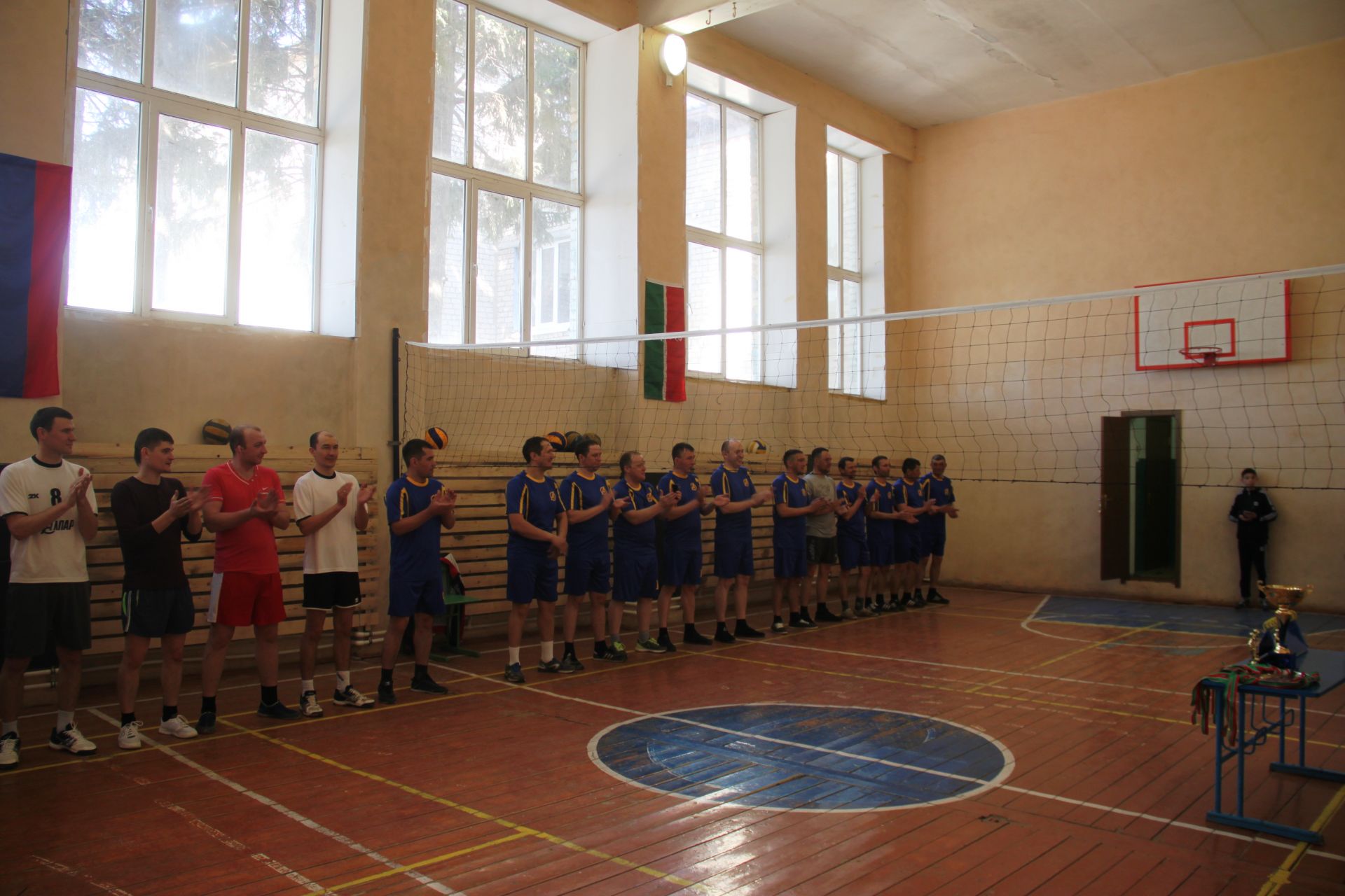 Алпар урта мәктәбендә волейбол буенча турнир