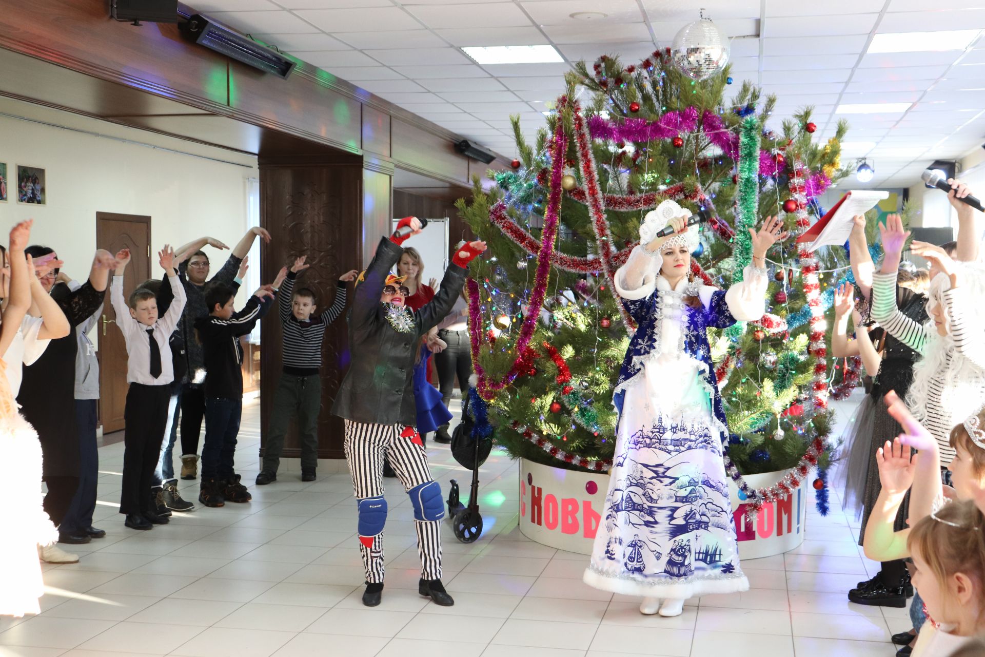 Дети с ограниченными возможностями стали гостями Новогодней елки
