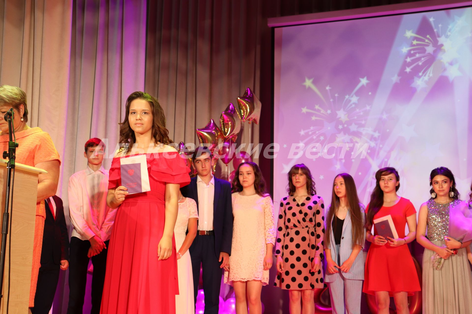 Вручение аттестатов 9-классникам Базарно-Матакской средней школы Алькеевского района