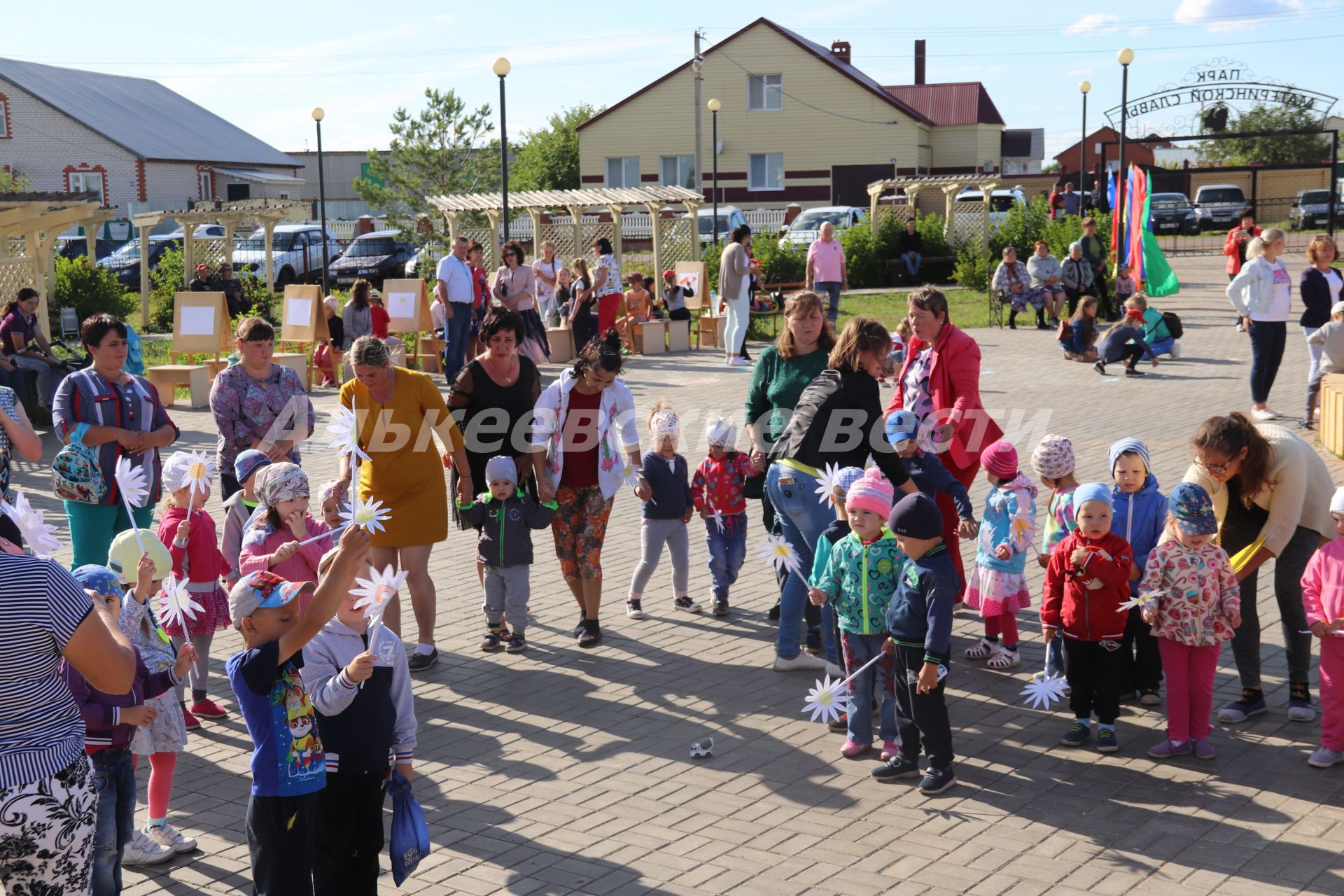 Праздник семьи,любви и верности в парке