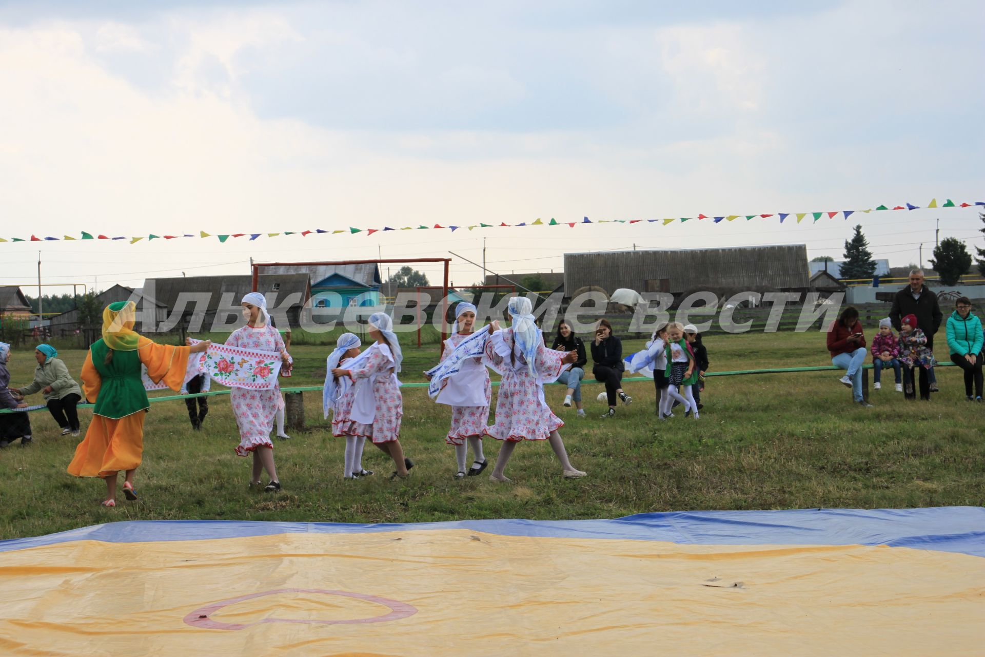 В Ахметьево отметили юбилей школы, провели день села, открыли после благоустройства родник.