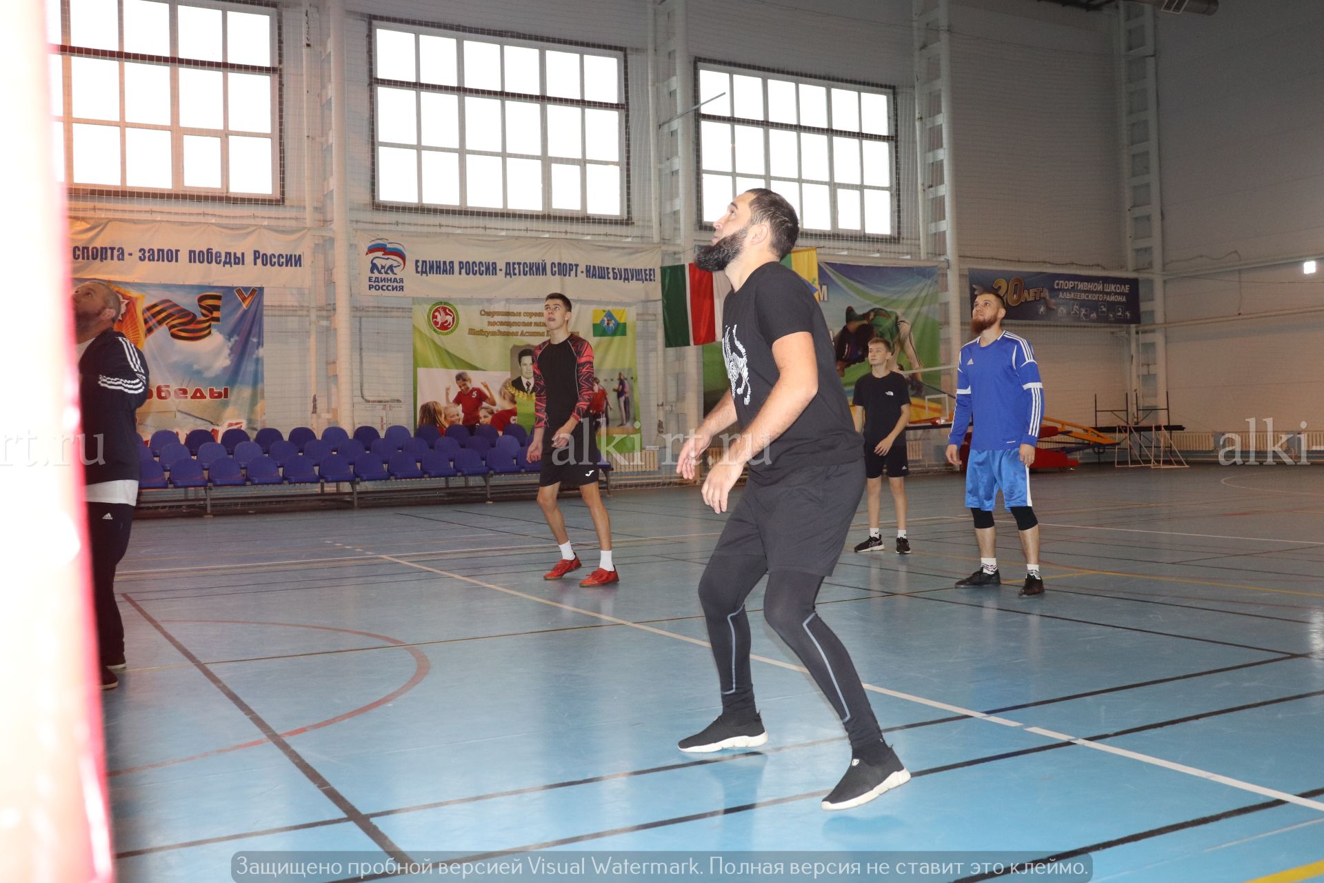 Мухтасиб Алькеевскгого района провел соревнования по волейболу среди сельской молодежи