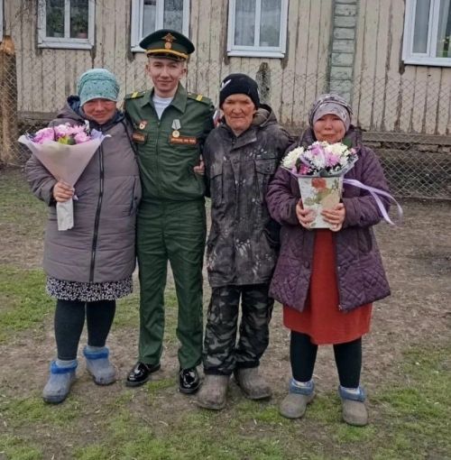 Салман авылына берьюлы ике солдат кайтып төште