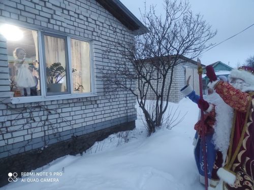 Работники районного дома культуры приняли участие в акции «Елка желаний»