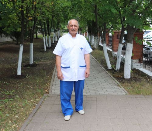 Хирург центральной районной больницы Арсен Казавов:  «Я точно знал, что буду хирургом»
