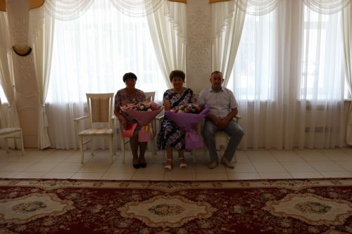 В Алькеевском районном ЗАГСе зарегистрирован брак Инзиля и Ильвины Зариповых