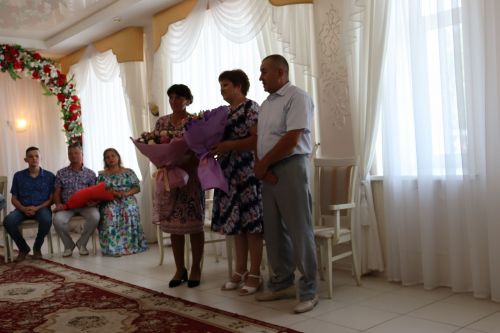 В Алькеевском районном ЗАГСе зарегистрирован брак Инзиля и Ильвины Зариповых