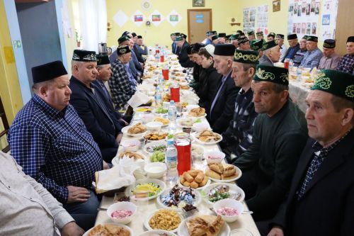 Фоат Вәлиев: “Тынычлык теләп, догалар кылыйк”