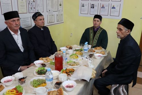 Фоат Вәлиев: “Тынычлык теләп, догалар кылыйк”