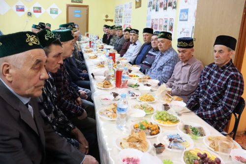 Фоат Вәлиев: “Тынычлык теләп, догалар кылыйк”