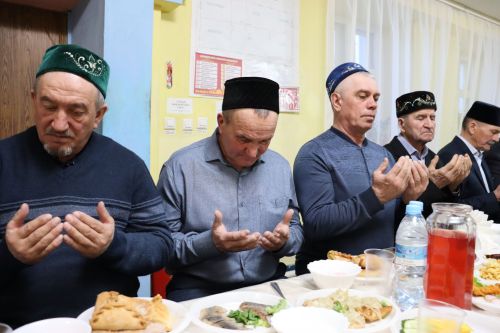 Фоат Вәлиев: “Тынычлык теләп, догалар кылыйк”