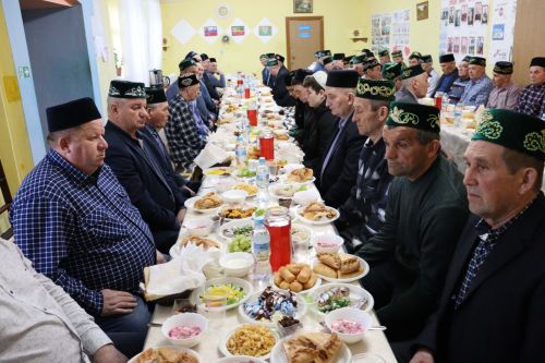Фоат Вәлиев: “Тынычлык теләп, догалар кылыйк”