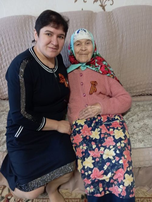 Укучылар Җиңү бәйрәме белән котлыйлар