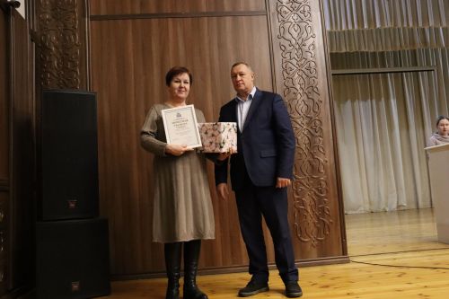 Әлки районында почта бүлеге җитәкчеләре  Мактау грамоталары белән бүләкләнделәр