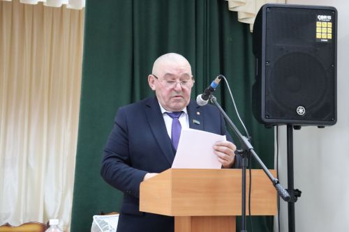 Иске Камка авыл җирлеге башлыгы Фәргать Әкъбәров: «Узган  елда шатлыклы яңалыклар күп булды»