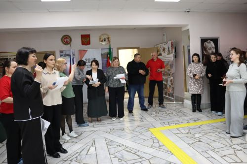 Нәби Дәүли исемендәге Базарлы Матак гимназиясендә ата-аналар имтихан тапшырды