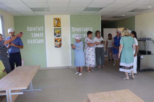 Әлки районы: Әхмәт мәктәбе урамында бәйрәм