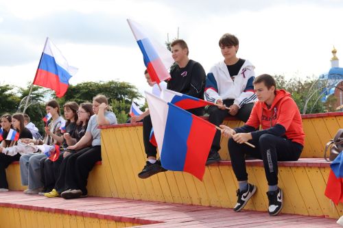Базарлы Матакта  Россия Федерациясе Дәүләт флагы көнен бәйрәм иттеләр