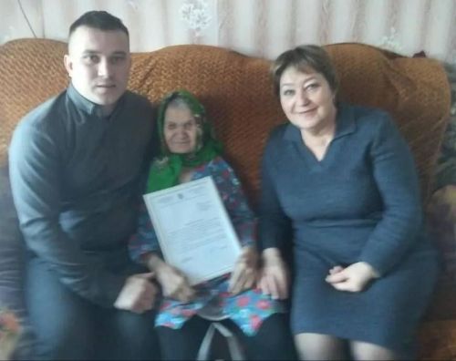 Тыл хезмәтчәне Гөлнур Галимованы 90 яшьлек юбилее белән котладылар