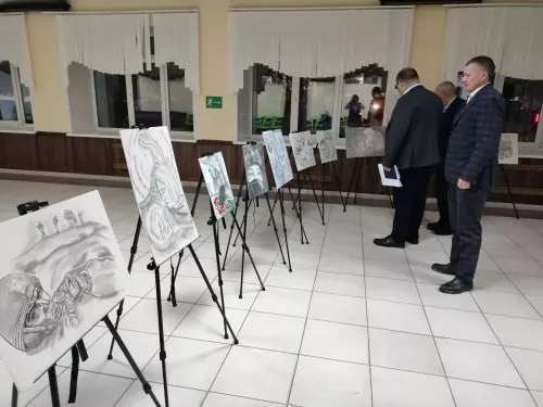 Район мәдәният йорты фойесында  күргәзмә эшли башлады