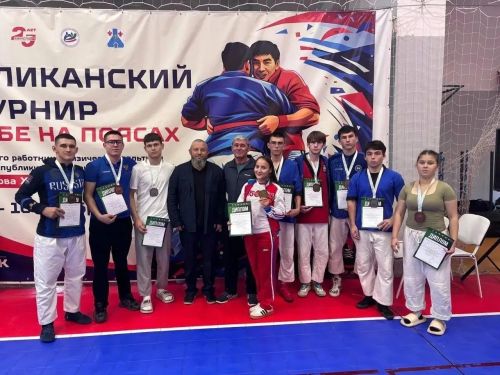 Борьба на поясах: Менделеевск собрал сильнейших, а наши забрали главные награды