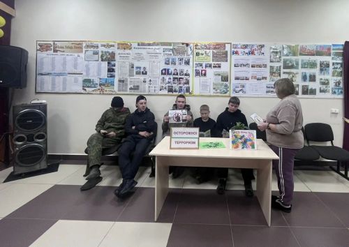 Тематический час «Мы вместе против террора» прошёл в Чувашско‑Бурнаевском СДК