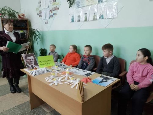 Апак авылында «Муса Җәлил- халкым улы» дип аталган патриотик сәгать үткәрелде